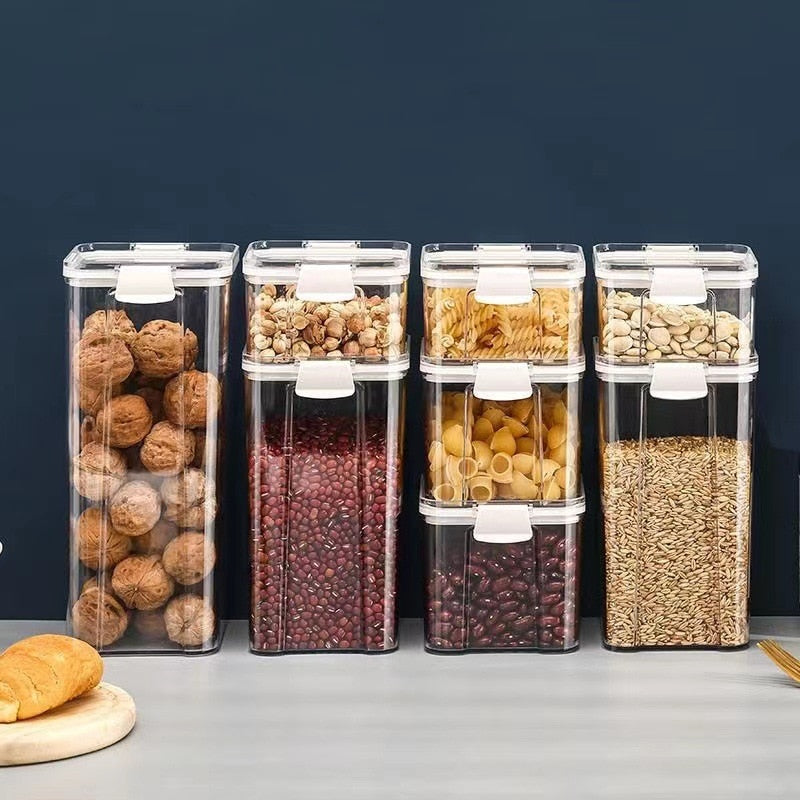 Kitchen Sealed Storage Containers (multiple sizes)