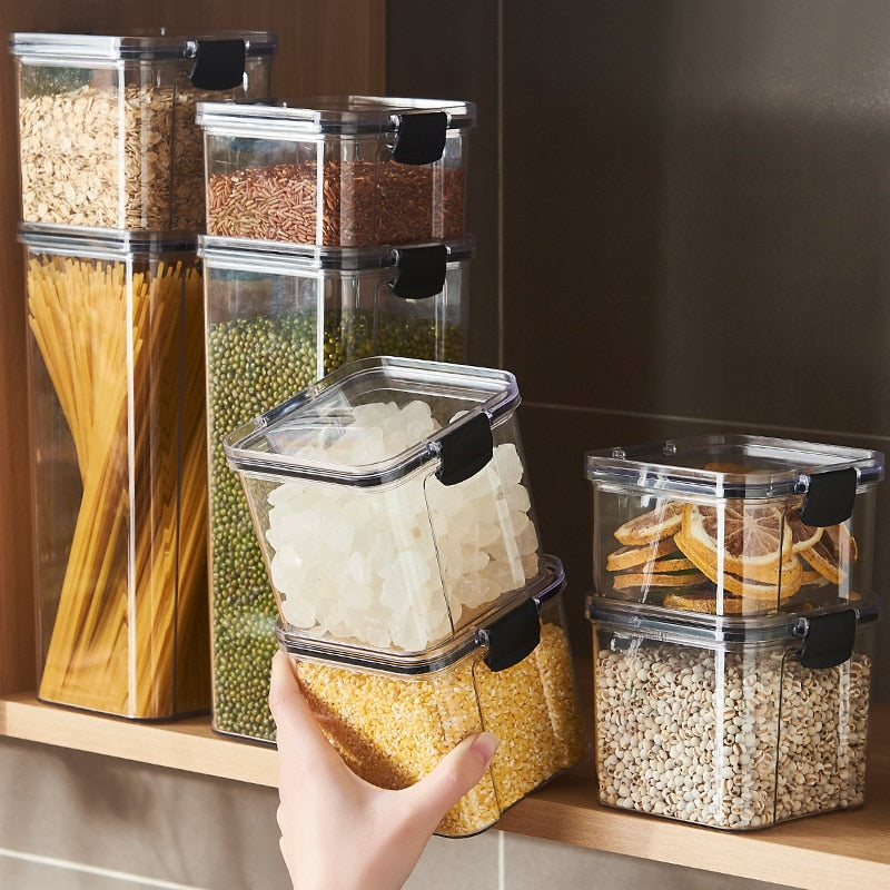 Kitchen Sealed Storage Containers (multiple sizes)